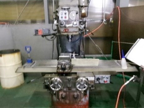 汎用フライス盤